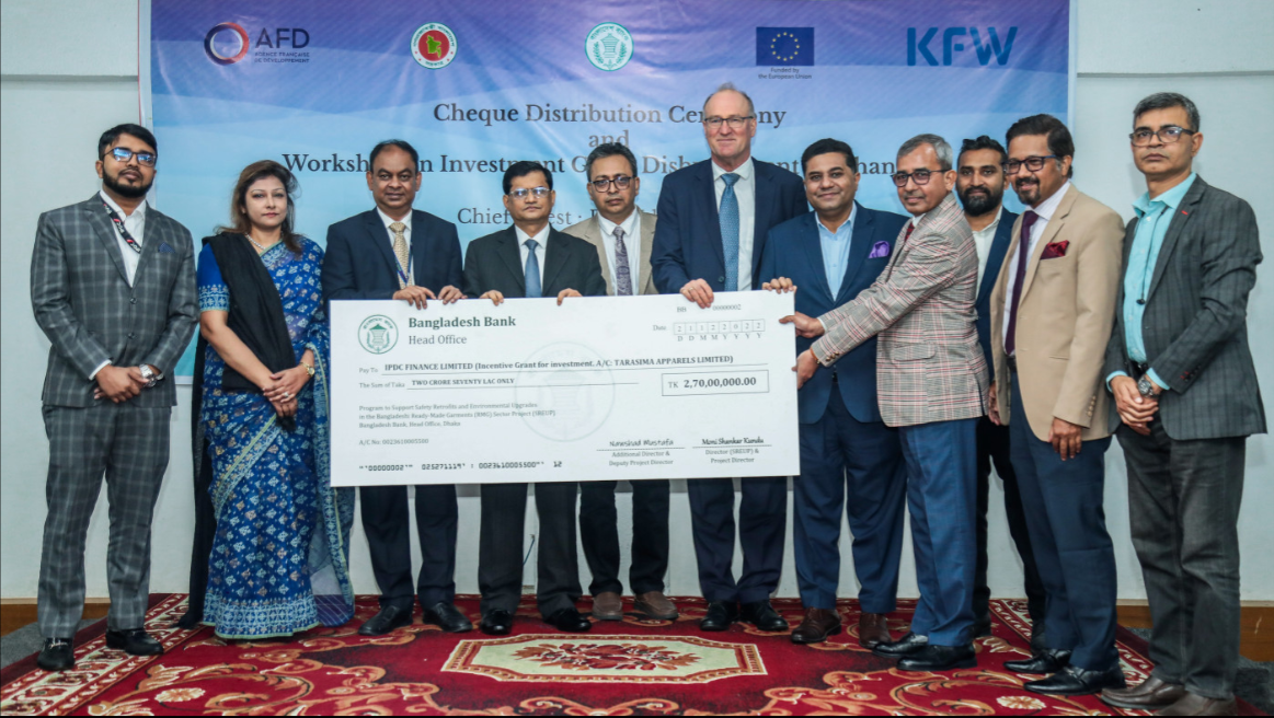 IPDC Finance honoured with prestigious award from Bangladesh Bank SREUP for green financing
