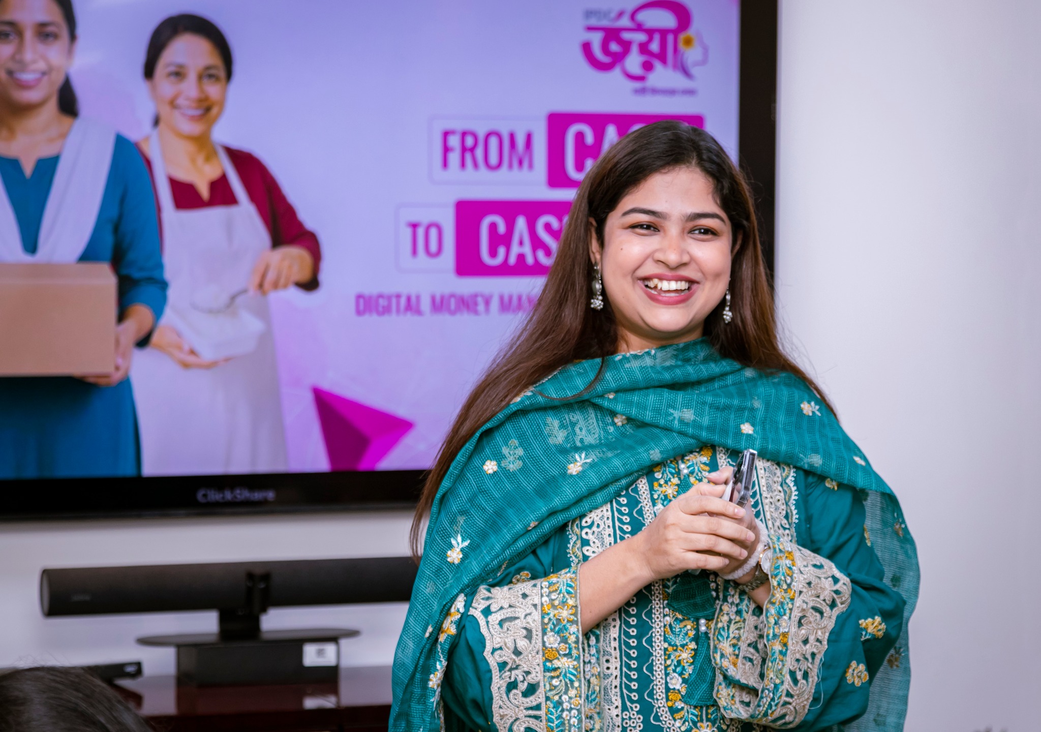 জয়ী ফ্রম ক্যাশ টু ক্যাশলেস সেশন 10